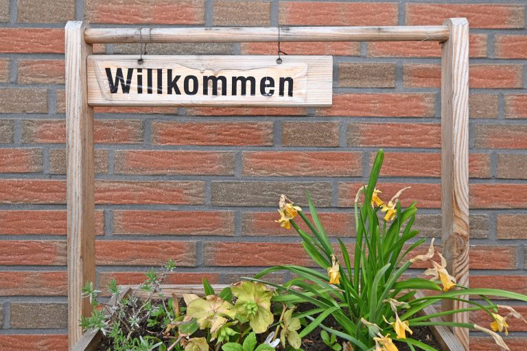 Immobilienangebot - Hamburg - Alle - Eindrucksvoller Rotklinkerbau mit hervorragender Raumaufteilung