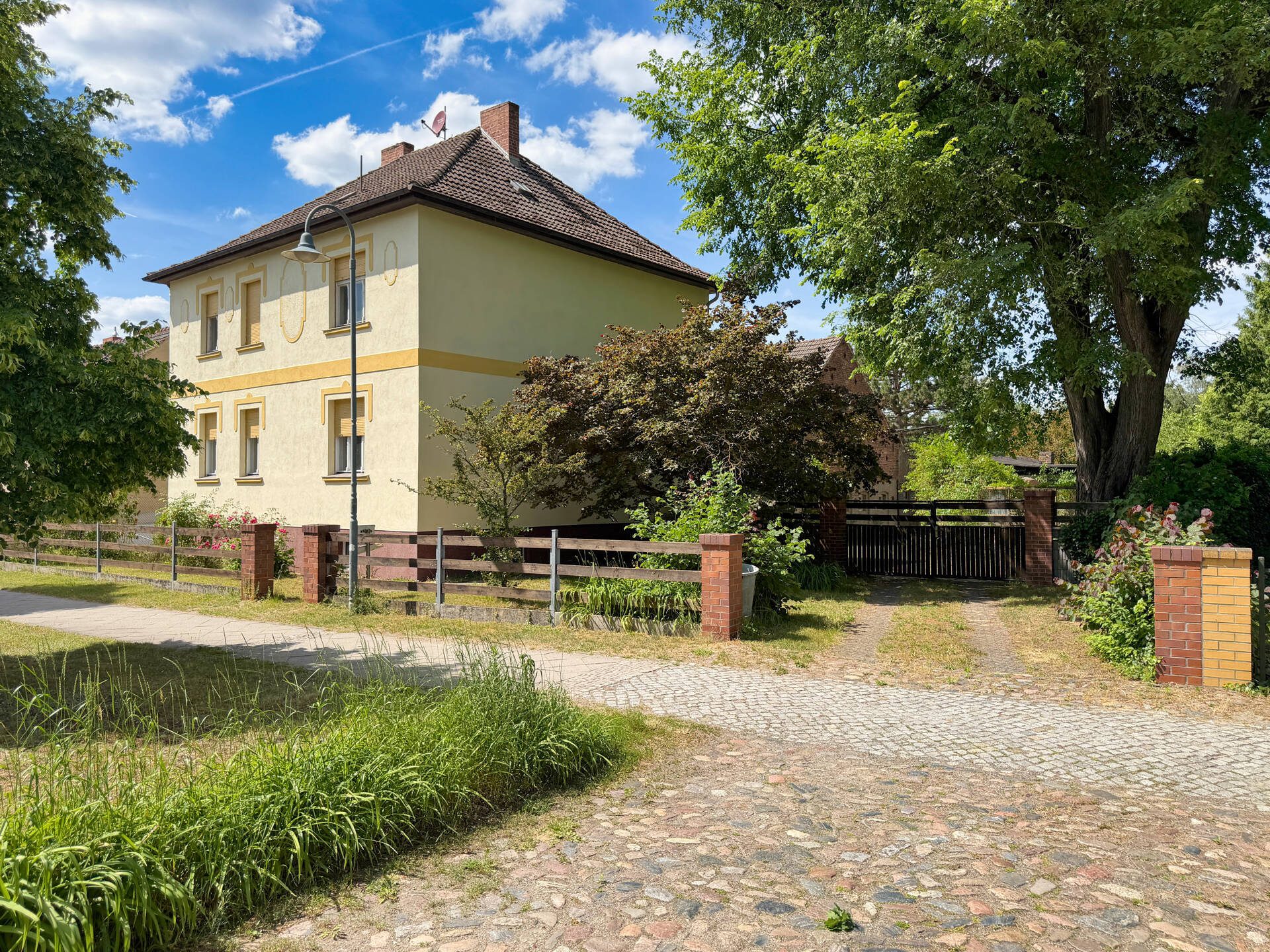 Immobilienangebot - Michendorf - Alle - Stolzes 30er Jahre Haus auf riesigem Grundstück mit Nebengelassen (SANIERUNGSBEDÜRFTIG)