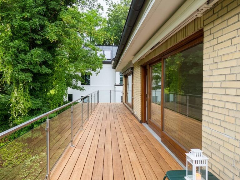 Immobilienangebot - Hamburg - Alle - Im Herzen von Blankenese - sonniges Penthouse mit grosser Terrasse und Blick in den Goßlers Park