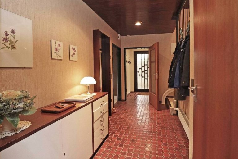 Immobilienangebot - Henstedt-Ulzburg - Alle - Henstedt-Rhen: Familienfreundliche Doppelhaushälfte mit Garage, Carport und schönem Garten