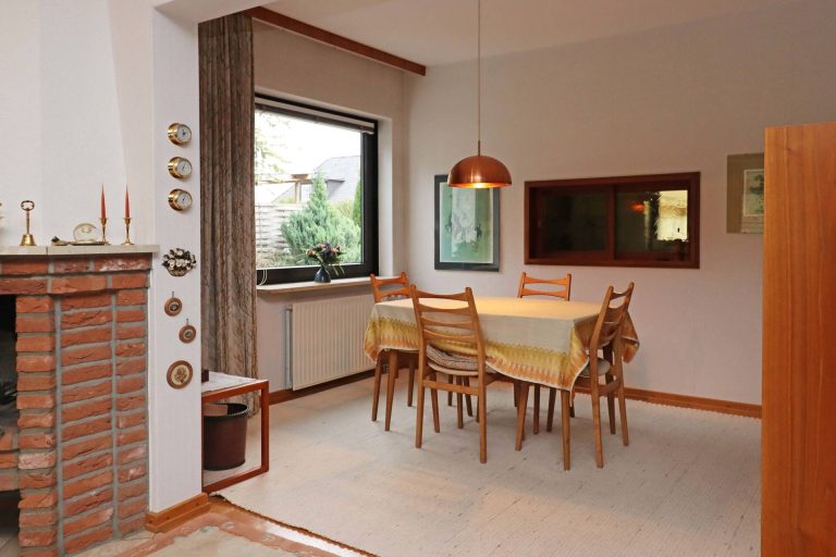 Immobilienangebot - Henstedt-Ulzburg - Alle - Henstedt-Rhen: Familienfreundliche Doppelhaushälfte mit Garage, Carport und schönem Garten