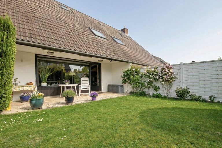 Immobilienangebot - Henstedt-Ulzburg - Alle - Henstedt-Rhen: Familienfreundliche Doppelhaushälfte mit Garage, Carport und schönem Garten