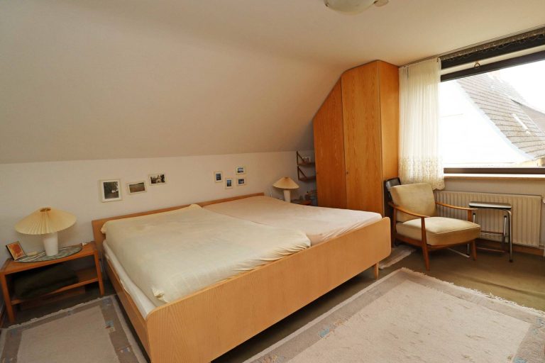 Immobilienangebot - Henstedt-Ulzburg - Alle - Henstedt-Rhen: Familienfreundliche Doppelhaushälfte mit Garage, Carport und schönem Garten