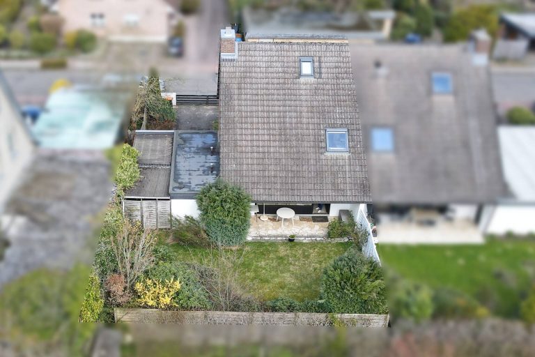 Immobilienangebot - Henstedt-Ulzburg - Alle - Henstedt-Rhen: Familienfreundliche Doppelhaushälfte mit Garage, Carport und schönem Garten
