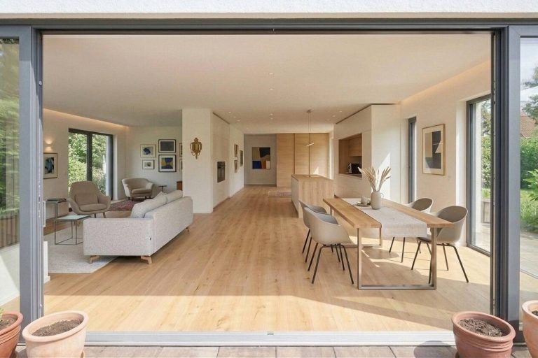 Immobilienangebot - Hamburg - Alle - Attraktives Sanierungskonzept: Einfamilienhaus in besonderer Lage Volksdorf mit großem Grundstück