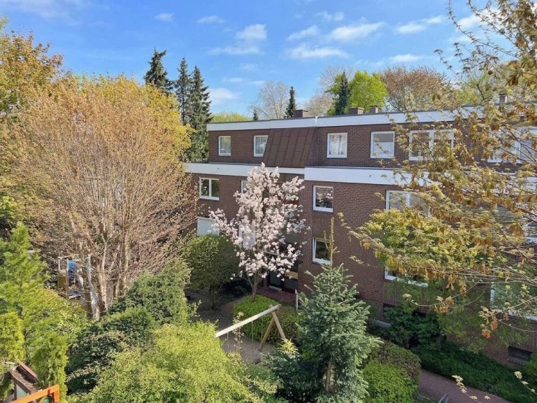 Immobilienangebot - Hamburg - Lokstedt - Alle - Gepflegte 4-Zi-Wohnung in ruhiger Sackgasse mit herrlichem Südbalkon & Tiefgaragenstellplatz