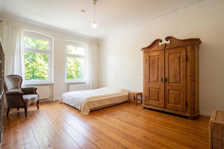 Immobilienangebot - Hamburg - Alle - Altbau-Perle mit großzügigen 146 m² und 2 Balkonen mitten im Herzen von Altona - vermietet