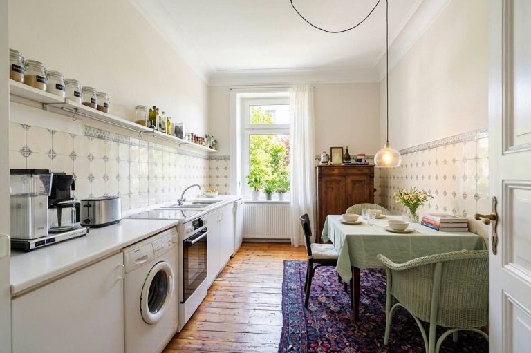 Immobilienangebot - Hamburg - Alle - Altbau-Perle mit großzügigen 146 m² und 2 Balkonen mitten im Herzen von Altona - vermietet