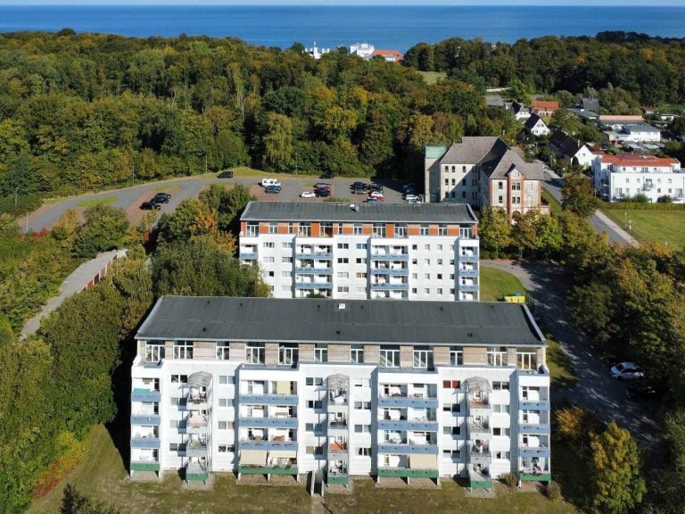Immobilienangebot - Bad Doberan / Heiligendamm - Alle - Ostseebriese inklusive - Erstbezug - moderne Penthousewohnung mit 64 m² in Heiligendamm