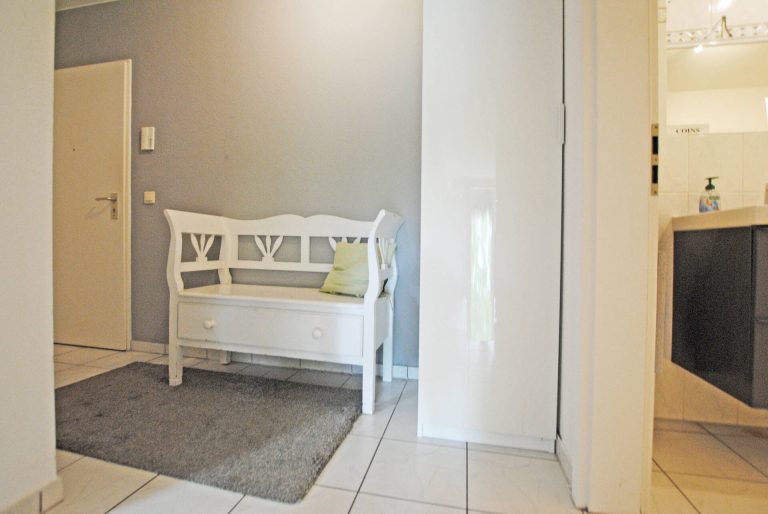 Immobilienangebot - Schenefeld - Alle - Barrierearme und gepflegte Terrassen-Wohnung mit TG-Stellplatz in Schenefeld-Dorf