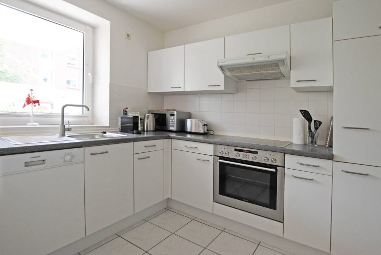 Immobilienangebot - Schenefeld - Alle - Barrierearme und gepflegte Terrassen-Wohnung mit TG-Stellplatz in Schenefeld-Dorf