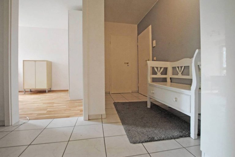 Immobilienangebot - Schenefeld - Alle - Barrierearme und gepflegte Terrassen-Wohnung mit TG-Stellplatz in Schenefeld-Dorf