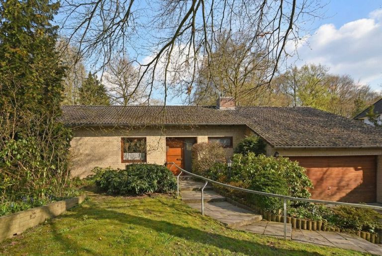 Immobilienangebot - Hamburg - Alle - Großzügiges und gepflegtes Ein/Zweifamilienhaus in begehrter Lage von Hamburg Heimfeld.