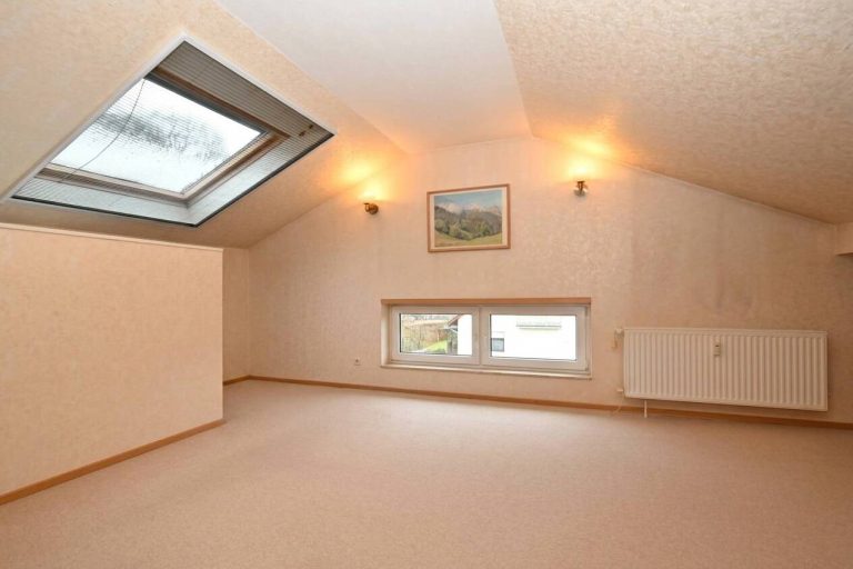 Immobilienangebot - Hamburg - Alle - Großzügiges und gepflegtes Ein/Zweifamilienhaus in begehrter Lage von Hamburg Heimfeld.