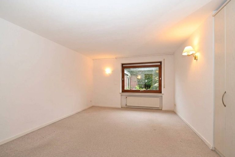 Immobilienangebot - Hamburg - Alle - Großzügiges und gepflegtes Ein/Zweifamilienhaus in begehrter Lage von Hamburg Heimfeld.