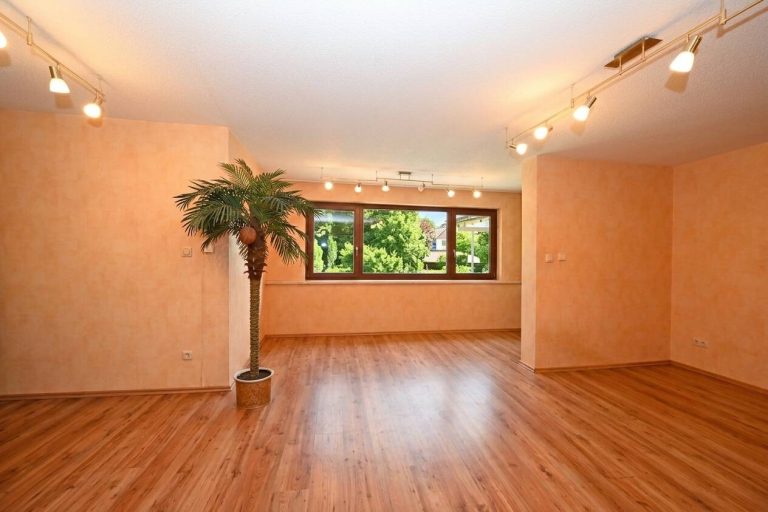 Immobilienangebot - Hamburg - Alle - Großzügiges und gepflegtes Ein/Zweifamilienhaus in begehrter Lage von Hamburg Heimfeld.