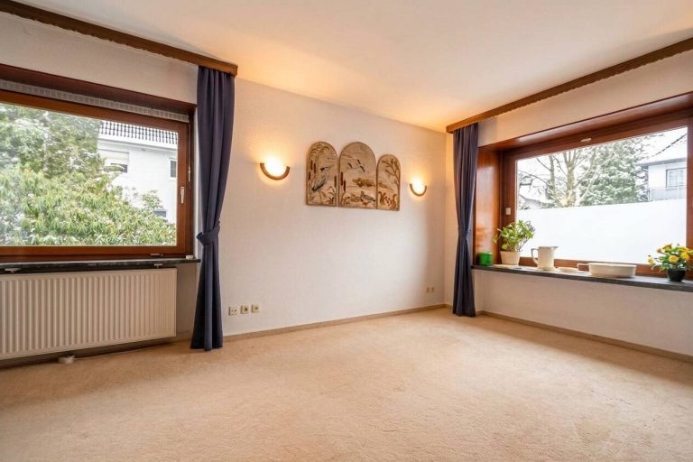 Immobilienangebot - Hamburg - Alle - Großzügiges und gepflegtes Ein/Zweifamilienhaus in begehrter Lage von Hamburg Heimfeld.