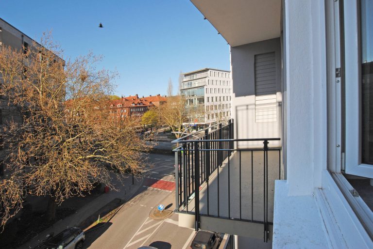 Immobilienangebot - Hamburg Winterhude - Alle - Winterhude: Stilvolle Gründerzeit-Wohnung mit Wohnküche und saniertem Balkon