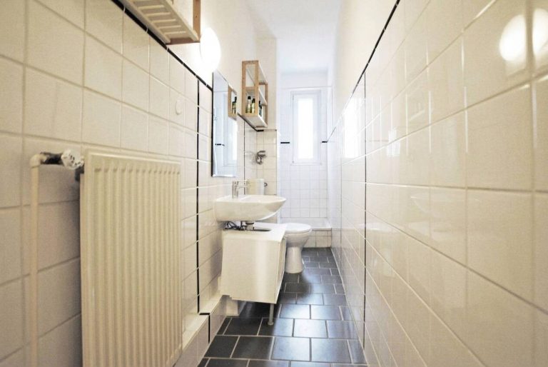Immobilienangebot - Hamburg Winterhude - Alle - Winterhude: Stilvolle Gründerzeit-Wohnung mit Wohnküche und saniertem Balkon