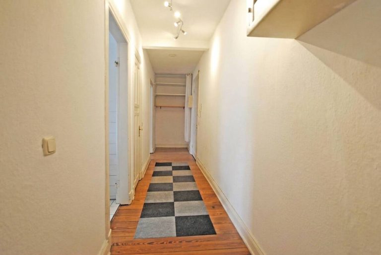 Immobilienangebot - Hamburg Winterhude - Alle - Winterhude: Stilvolle Gründerzeit-Wohnung mit Wohnküche und saniertem Balkon