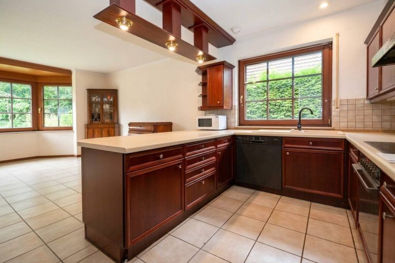 Immobilienangebot - Glinde - Alle - Traumhaftes Einfamilienhaus + Einliegerwohnung in begehrter Lage von Glinde mit schönem Grundstück.