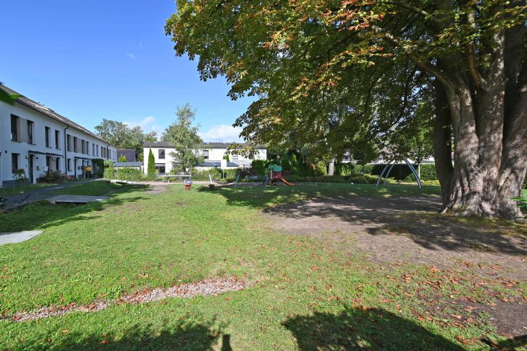 Immobilienangebot - Hamburg - Alle - Modernes, neuwertiges Mittelreihenhaus in Hamburg-Harburg, zentral u. ruhig gelegen mit Stellplatz!