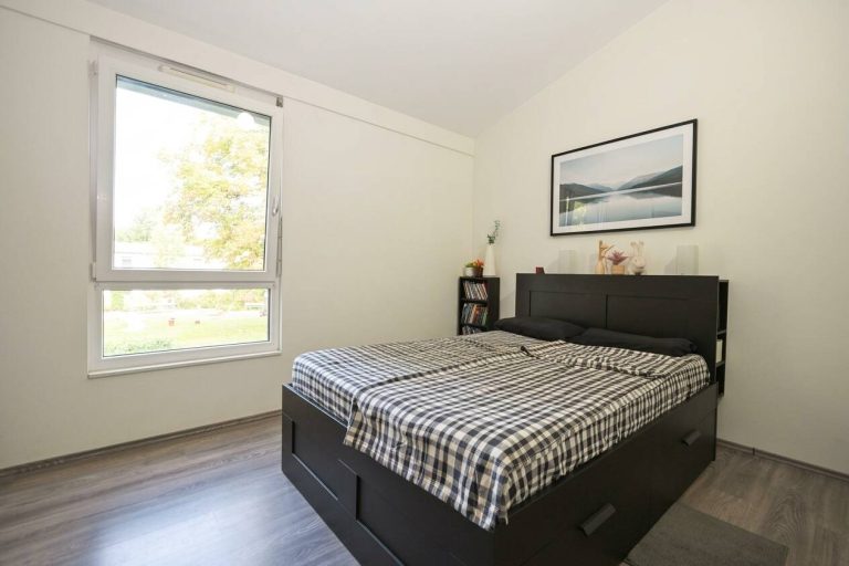 Immobilienangebot - Hamburg - Alle - Modernes, neuwertiges Mittelreihenhaus in Hamburg-Harburg, zentral u. ruhig gelegen mit Stellplatz!