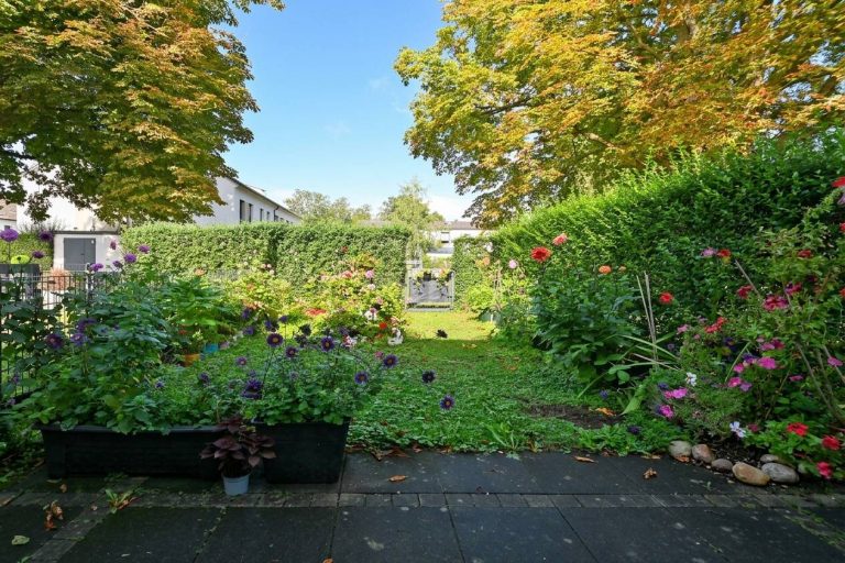 Immobilienangebot - Hamburg - Alle - Modernes, neuwertiges Mittelreihenhaus in Hamburg-Harburg, zentral u. ruhig gelegen mit Stellplatz!