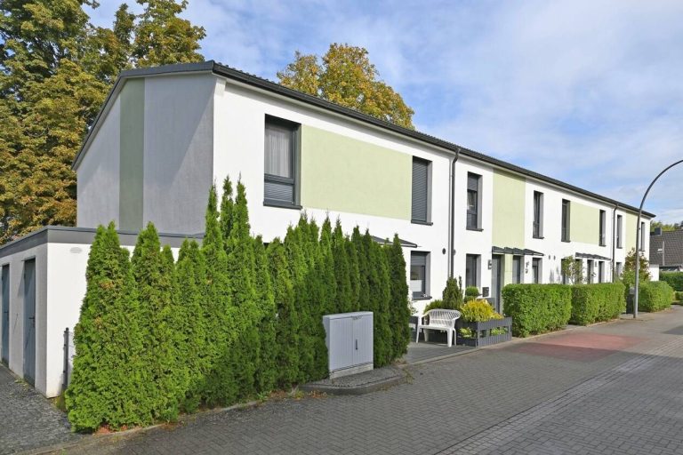 Immobilienangebot - Hamburg - Alle - Modernes, neuwertiges Mittelreihenhaus in Hamburg-Harburg, zentral u. ruhig gelegen mit Stellplatz!