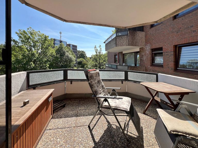 Immobilienangebot - Hamburg - Alle - Grün gelegen & gut versorgt | Eigentumswohnung mit zwei Zimmern, zwei Balkonen und TG-Stellplatz!