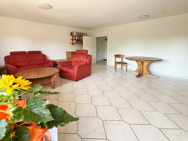 Immobilienangebot - Hamburg - Alle - Grün gelegen & gut versorgt | Eigentumswohnung mit zwei Zimmern, zwei Balkonen und TG-Stellplatz!