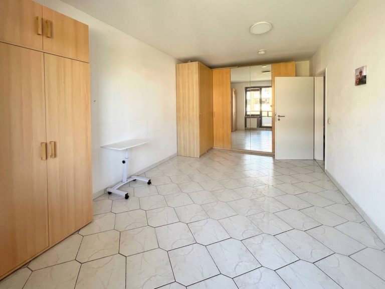 Immobilienangebot - Hamburg - Alle - Grün gelegen & gut versorgt | Eigentumswohnung mit zwei Zimmern, zwei Balkonen und TG-Stellplatz!