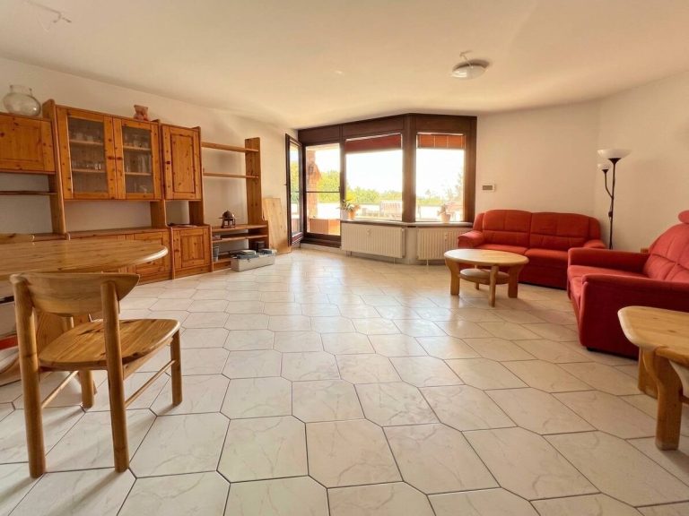 Immobilienangebot - Hamburg - Alle - Grün gelegen & gut versorgt | Eigentumswohnung mit zwei Zimmern, zwei Balkonen und TG-Stellplatz!