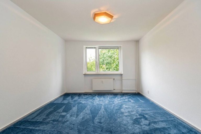 Immobilienangebot - Reinbek - Alle - Großzügige 3,5 Zimmer Wohnung in begehrter Lage von Reinbek. Mit Loggia und Stellplatz!