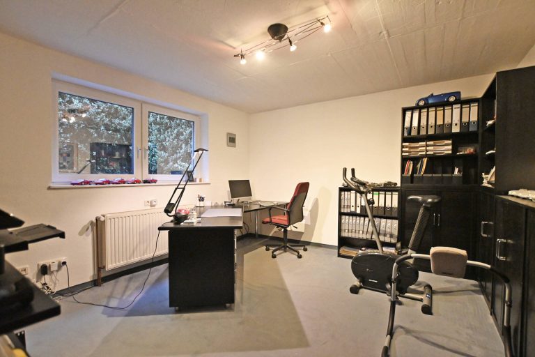 Immobilienangebot - Henstedt-Ulzburg - Alle - Raumwunder-Einfamilienhaus in Waldrandlage mit viel Entwicklungspotenzial – Henstedt-Rhen