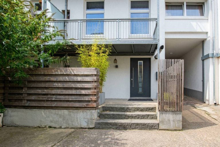 Immobilienangebot - Hamburg - Alle - Rückwärtige Idylle in St. Georg: Kernsaniertes Architekten-Loft mit Terrasse und Garten