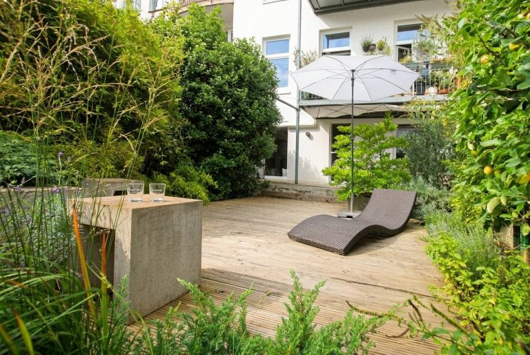 Immobilienangebot - Hamburg - Alle - Rückwärtige Idylle in St. Georg: Kernsaniertes Architekten-Loft mit Terrasse und Garten