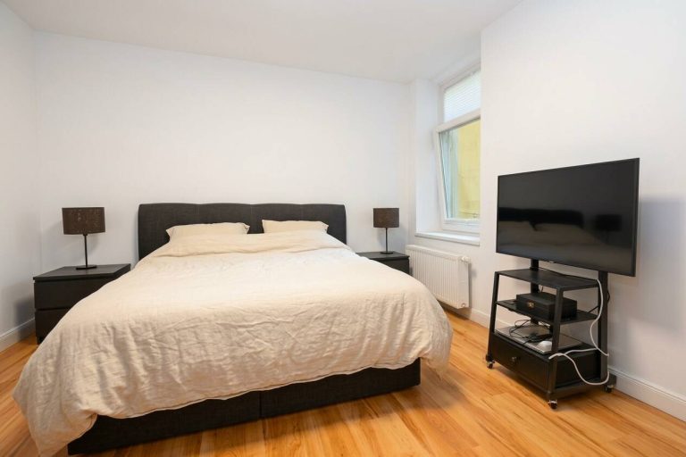 Immobilienangebot - Hamburg - Alle - Hochwertig sanierte Erdgeschosswohnung im begehrten Hamburg-Eppendorf. 2,5 Zimmer vermietet!