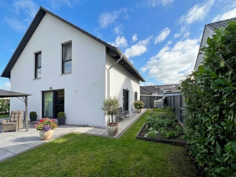 Immobilienangebot - Stapelfeld - Alle - Stapelfeld bei Rahlstedt | Energieeffizientes & modernes Einfamilienhaus aus dem Jahr 2018