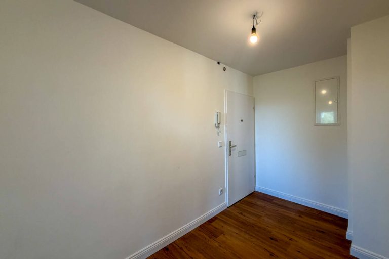 Immobilienangebot - Bargteheide - Alle - Modernisiert, hell und zentral – großzügige 2-Zimmer-Wohnung plus Garage in Bargteheide