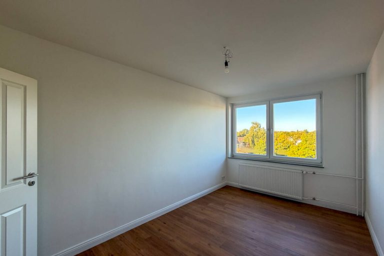 Immobilienangebot - Bargteheide - Alle - Modernisiert, hell und zentral – großzügige 2-Zimmer-Wohnung plus Garage in Bargteheide