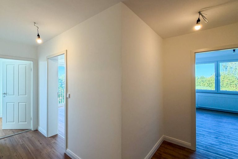 Immobilienangebot - Bargteheide - Alle - Modernisiert, hell und zentral – großzügige 2-Zimmer-Wohnung plus Garage in Bargteheide