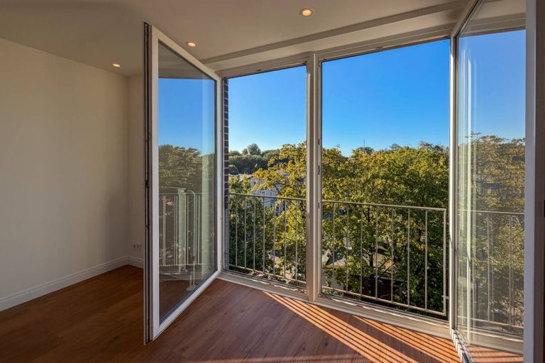 Immobilienangebot - Bargteheide - Alle - Modernisiert, hell und zentral – großzügige 2-Zimmer-Wohnung plus Garage in Bargteheide