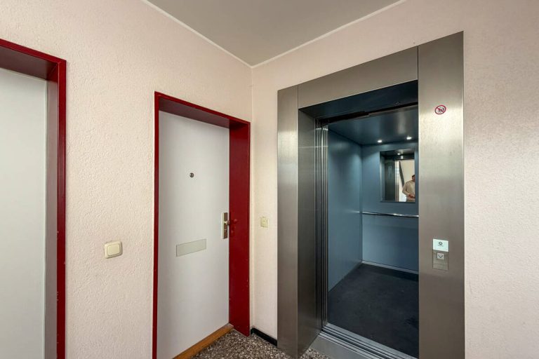 Immobilienangebot - Bargteheide - Alle - Modernisiert, hell und zentral – großzügige 2-Zimmer-Wohnung plus Garage in Bargteheide