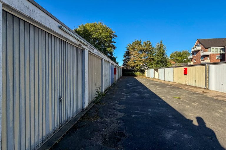 Immobilienangebot - Bargteheide - Alle - Modernisiert, hell und zentral – großzügige 2-Zimmer-Wohnung plus Garage in Bargteheide
