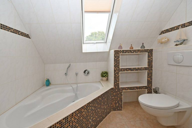Immobilienangebot - Hamburg - Alle - Großzügiges Endreihenhaus in ruhiger und beliebter Lage von Hamburg Stellingen.