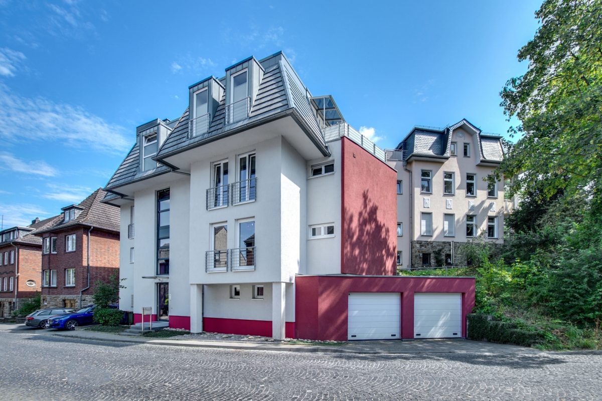 Immobilienangebot - Aachen / Laurensberg - Alle - Bel étage - Lichterfüllte Gartenwohnung mit sonnigen Terrassen in TOP Lage von Laurensberg