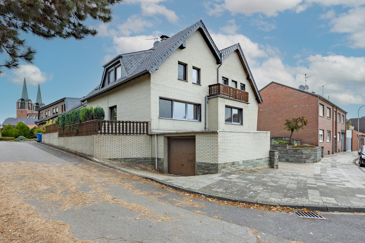 Immobilienangebot - Aldenhoven - Alle - Ab 01.05.2023 bezugsfrei !!! Freistehendes Zweifamilienhaus in beliebter Wohnlage von Aldenhoven
