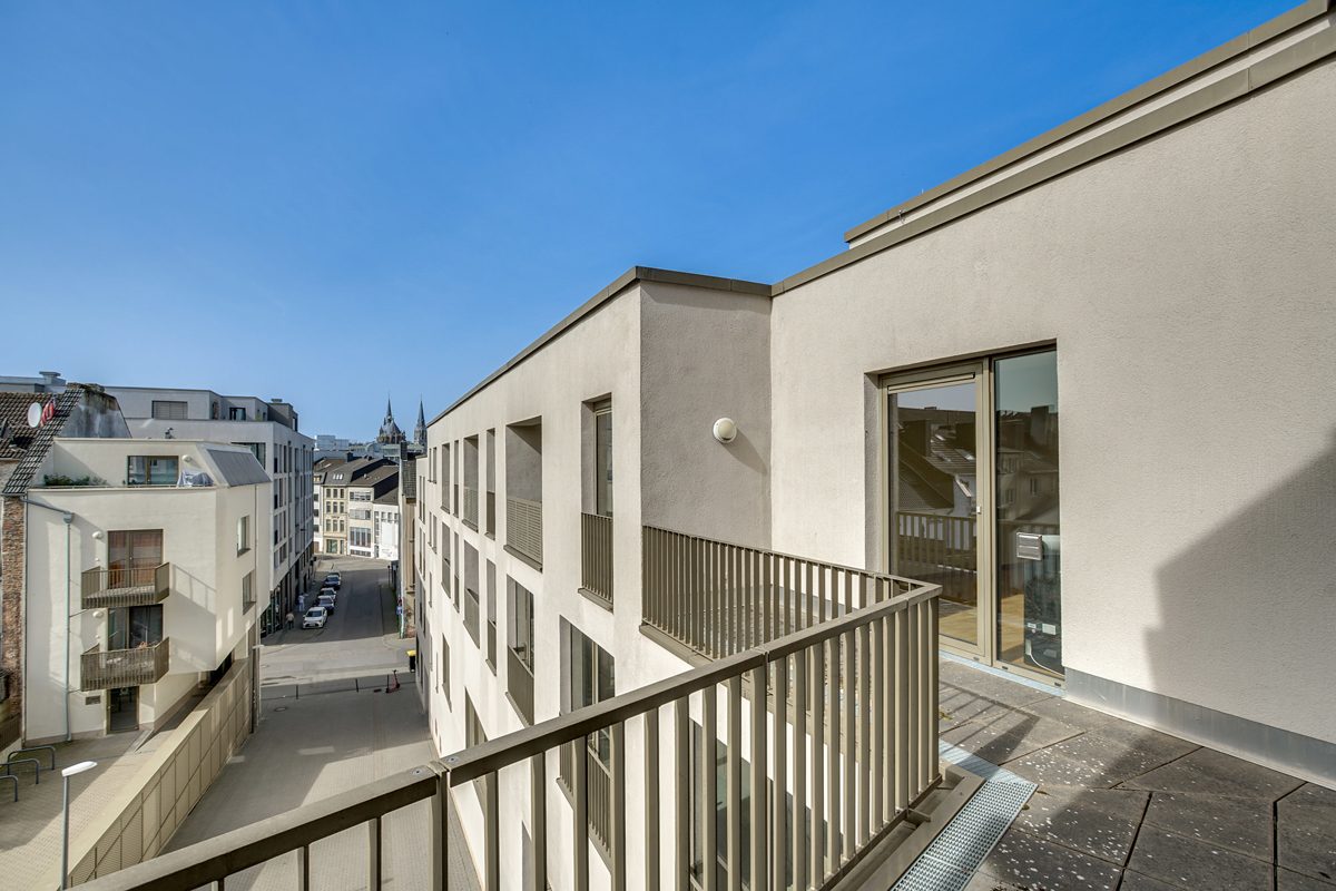 Immobilienangebot - Aachen - Alle - Stylische 4 Zimmer Wohnung mit individuell nutzbaren Balkonen in zentraler Innenstadtlage
