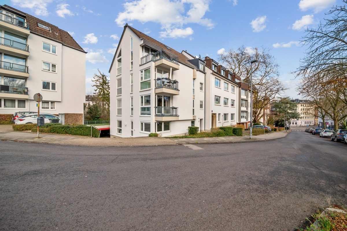 Immobilienangebot - Aachen / Burtscheid - Alle - Helle, modernisierte 2 Zimmer Wohnung im Herzen von Burtscheid
